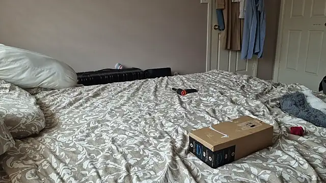 AmGuy23 online show from September 16, 2025, 4:46 am