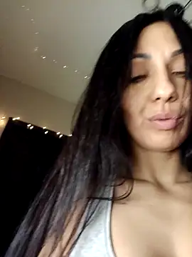 Snapshot of LeticiaWoods chatting on December 6, 2024, 9:10 am LeticiaWoods online show from December 6, 2024, 9:10 am