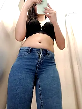 Snapshot of LeticiaWoods chatting on January 22, 2025, 12:17 pm LeticiaWoods online show from January 22, 2025, 12:17 pm