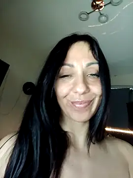 Snapshot of LeticiaWoods chatting on March 21, 2025, 9:56 pm LeticiaWoods online show from March 21, 2025, 9:56 pm