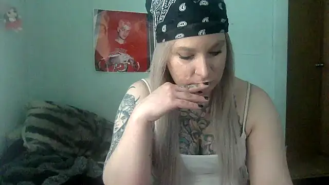 alexabunni online show from February 28, 2026, 4:41 pm