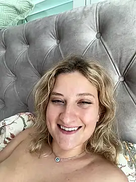 Snapshot of MileySummer chatting on March 14, 2025, 7:48 am MileySummer online show from March 14, 2025, 7:48 am