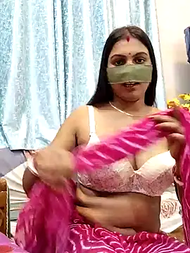 Snapshot of Queen_Dolly chatting on December 13, 2024, 5:54 pm Queen Dolly online show from December 13, 2024, 5:54 pm