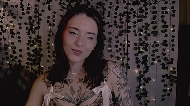 risha laas online show from September 27, 2025, 8:14 pm