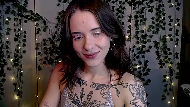 Snapshot of risha_laas chatting on May 14, 2026, 8:04 pm risha laas online show from May 14, 2026, 8:04 pm