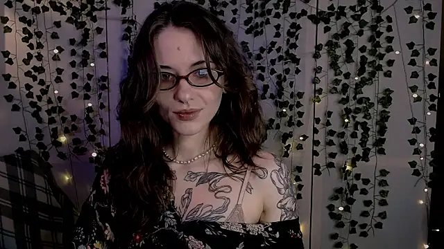 Snapshot of risha_laas chatting on May 28, 2026, 8:06 pm risha laas online show from May 28, 2026, 8:06 pm