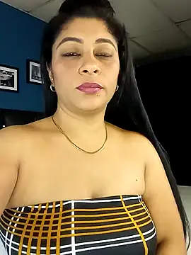 Snapshot of Lashmy111 chatting on January 26, 2025, 2:45 am Lashmy111 online show from January 26, 2025, 2:45 am