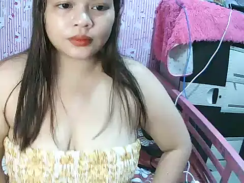 Snapshot of shaira4u chatting on April 19, 2026, 3:39 am shaira4u online show from April 19, 2026, 3:39 am