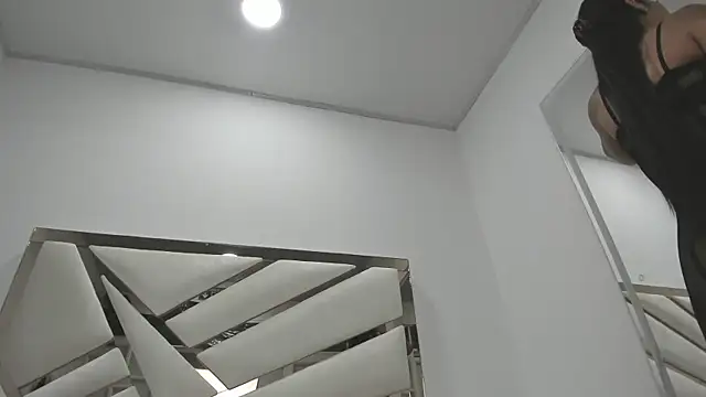 Snapshot of Naughty__Mom chatting on March 7, 2025, 9:18 am Naughty Mom online show from March 7, 2025, 9:18 am