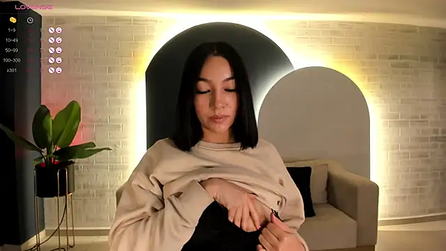 RossieRhoades online show from February 9, 2025, 9:37 am