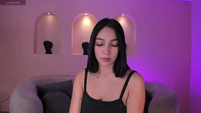 RossieRhoades online show from February 15, 2025, 12:11 pm