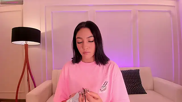 RossieRhoades online show from February 17, 2025, 8:36 pm