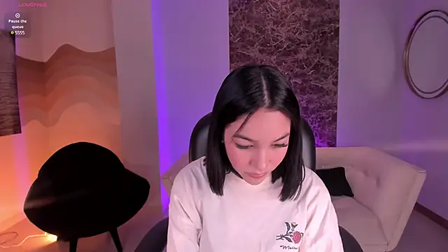 RossieRhoades online show from February 20, 2025, 5:51 pm