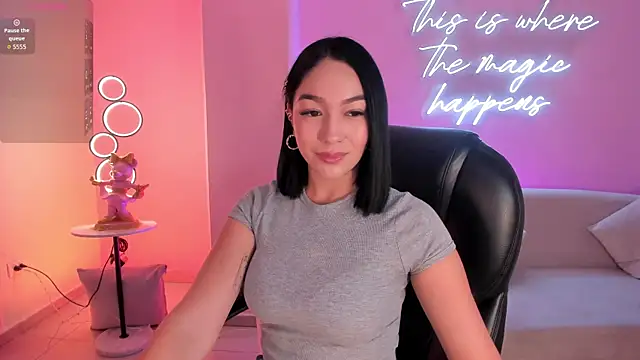 RossieRhoades online show from September 15, 2025, 7:58 pm