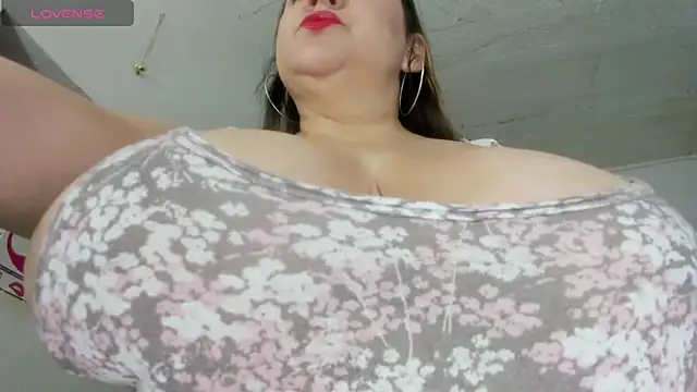susy bigboobs online show from April 16, 2026, 8:48 am