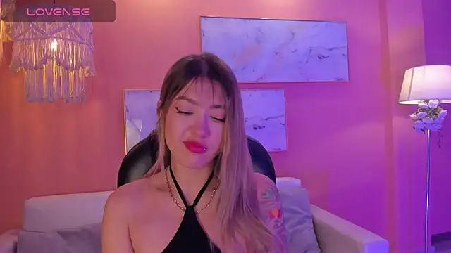 EveBensonX online show from February 23, 2025, 6:23 pm