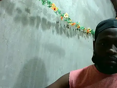 2ocmaxi online show from November 23, 2025, 10:09 pm