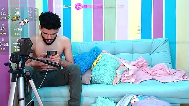 Snapshot of big_sensation_21 chatting on January 24, 2025, 12:52 am big sensation 21 online show from January 24, 2025, 12:52 am