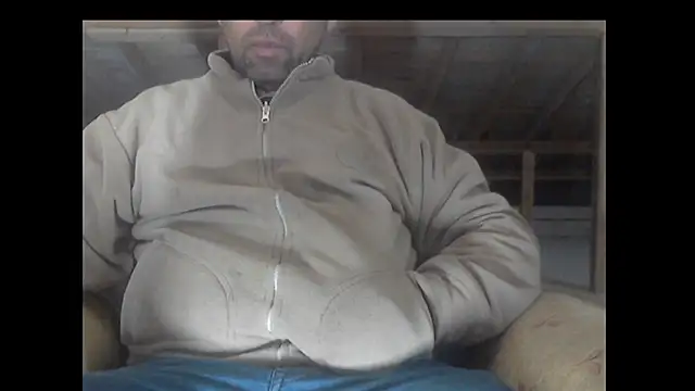 Snapshot of masculine_bear_daddy chatting on January 8, 2025, 5:37 pm masculine bear daddy online show from January 8, 2025, 5:37 pm