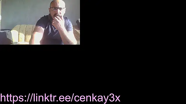 Snapshot of masculine_bear_daddy chatting on December 2, 2025, 8:30 am masculine bear daddy online show from December 2, 2025, 8:30 am