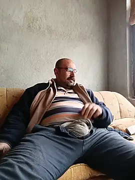 Snapshot of masculine_bear_daddy chatting on December 5, 2025, 9:40 am masculine bear daddy online show from December 5, 2025, 9:40 am