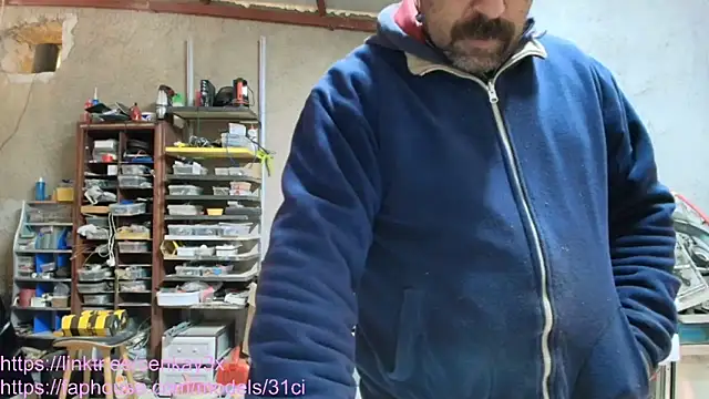 Snapshot of masculine_bear_daddy chatting on December 22, 2025, 4:48 pm masculine bear daddy online show from December 22, 2025, 4:48 pm