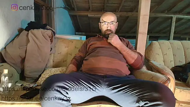 Snapshot of masculine_bear_daddy chatting on January 12, 2026, 5:29 pm masculine bear daddy online show from January 12, 2026, 5:29 pm