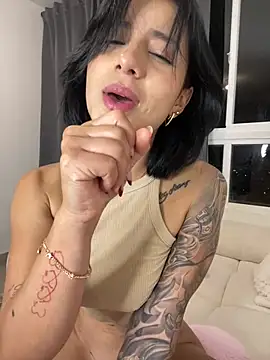 Ale Lewis online show from January 2, 2025, 1:06 am