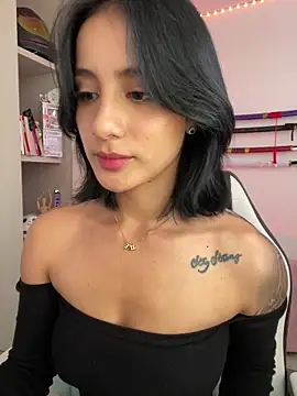 Ale Lewis online show from March 6, 2025, 8:27 pm