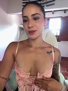 Snapshot of Ale_Lewis chatting on May 25, 2026, 7:09 pm Ale Lewis online show from May 25, 2026, 7:09 pm