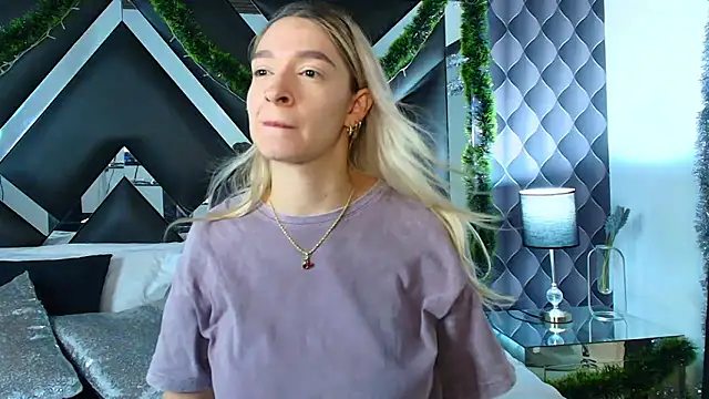 Snapshot of victoriaa_lee_ chatting on December 9, 2024, 7:29 pm victoriaa lee online show from December 9, 2024, 7:29 pm