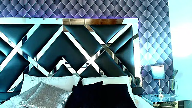 Snapshot of victoriaa_lee_ chatting on February 7, 2025, 7:06 pm victoriaa lee online show from February 7, 2025, 7:06 pm