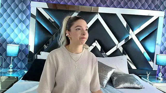 Snapshot of victoriaa_lee_ chatting on February 20, 2025, 6:57 pm victoriaa lee online show from February 20, 2025, 6:57 pm