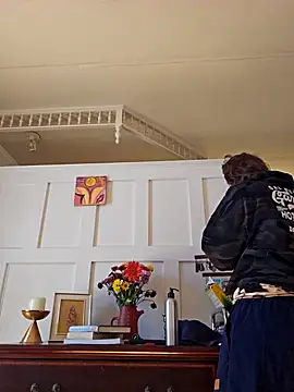 Snapshot of mossy_kiss chatting on December 6, 2024, 5:00 pm mossy kiss online show from December 6, 2024, 5:00 pm