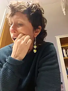 Snapshot of mossy_kiss chatting on January 21, 2025, 6:12 pm mossy kiss online show from January 21, 2025, 6:12 pm