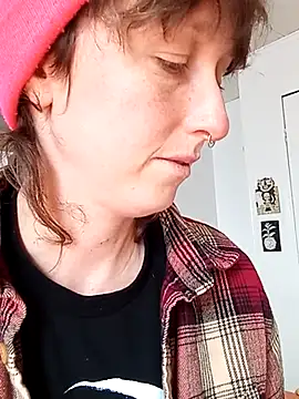 Snapshot of mossy_kiss chatting on February 13, 2025, 3:46 pm mossy kiss online show from February 13, 2025, 3:46 pm