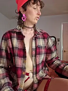 Snapshot of mossy_kiss chatting on February 13, 2025, 6:48 pm mossy kiss online show from February 13, 2025, 6:48 pm