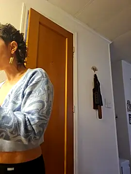 Snapshot of mossy_kiss chatting on March 13, 2025, 2:23 pm mossy kiss online show from March 13, 2025, 2:23 pm