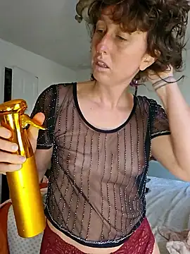 Snapshot of mossy_kiss chatting on November 6, 2025, 7:26 pm mossy kiss online show from November 6, 2025, 7:26 pm