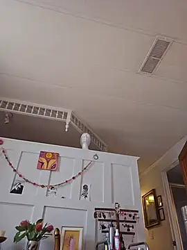 Snapshot of mossy_kiss chatting on November 13, 2025, 5:12 pm mossy kiss online show from November 13, 2025, 5:12 pm