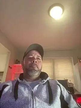 Cristian-Brayan online show from February 13, 2025, 1:37 pm