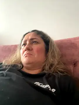 Snapshot of gabiTetas chatting on October 19, 2025, 8:42 pm gabiTetas online show from October 19, 2025, 8:42 pm