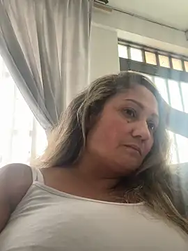 Snapshot of gabiTetas chatting on May 29, 2026, 8:40 pm gabiTetas online show from May 29, 2026, 8:40 pm