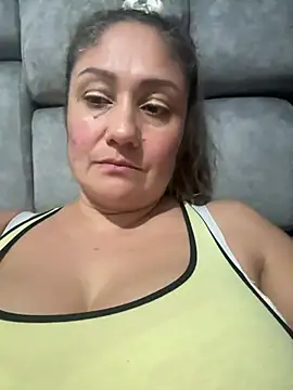 gabiTetas online show from August 5, 2026, 7:06 pm