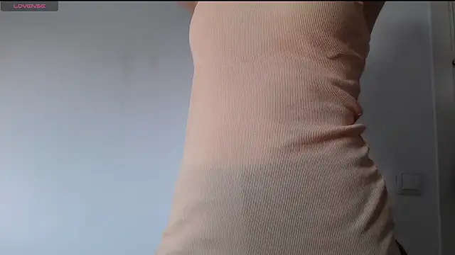  Hot Lady  online show from February 1, 2026, 4:16 pm