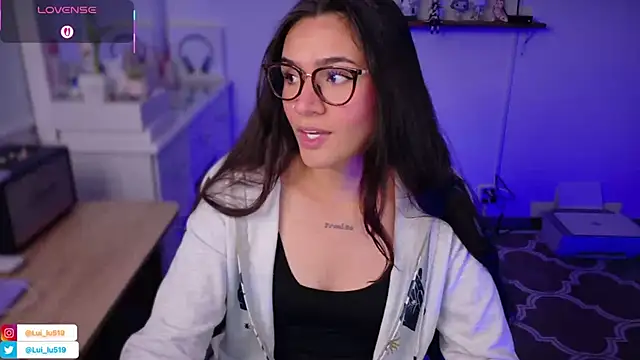 ImLui lu online show from December 13, 2025, 10:04 pm