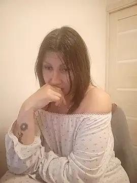 Snapshot of ROXOLANAA_SEXY chatting on February 3, 2026, 2:53 am ROXOLANAA SEXY online show from February 3, 2026, 2:53 am