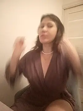 Snapshot of ROXOLANAA_SEXY chatting on February 20, 2026, 6:52 pm ROXOLANAA SEXY online show from February 20, 2026, 6:52 pm