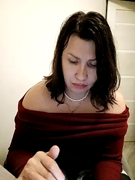 Snapshot of ROXOLANAA_SEXY chatting on April 11, 2026, 5:17 pm ROXOLANAA SEXY online show from April 11, 2026, 5:17 pm