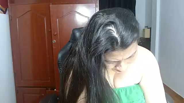 Victoriaevans1 online show from July 28, 2026, 2:35 pm